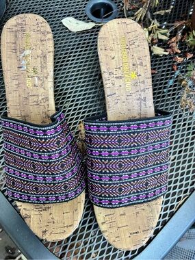 Montego Bay Club Black Wedge Sandals with Pink and Brown Pattern sz10